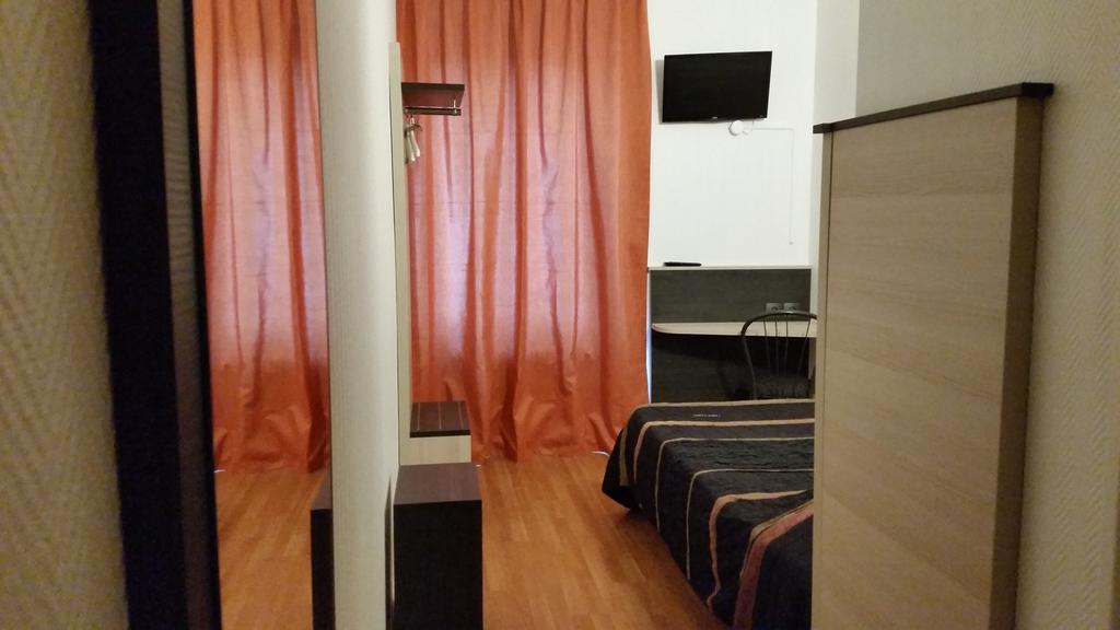 Hotel D'Alsace Villeurbanne Zimmer foto