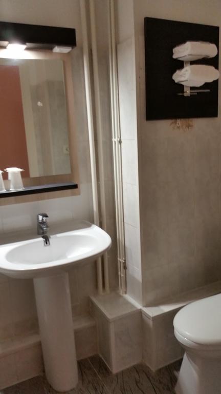 Hotel D'Alsace Villeurbanne Zimmer foto